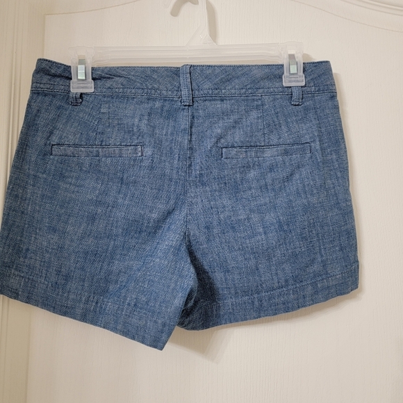 GAP Size 0 Chambray Blue 3" Shorts, Gently Used Condition - Picture 2 of 10
